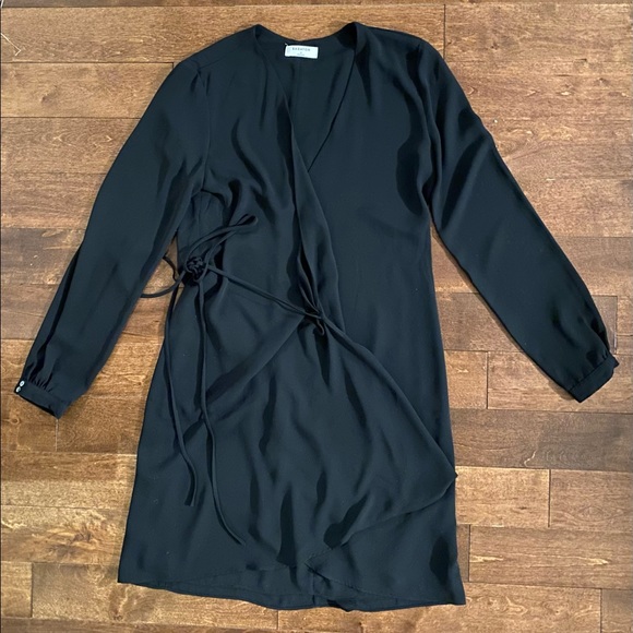 NWOT Aritzia Babaton Degrazia Wrap Dress Black - Picture 2 of 2